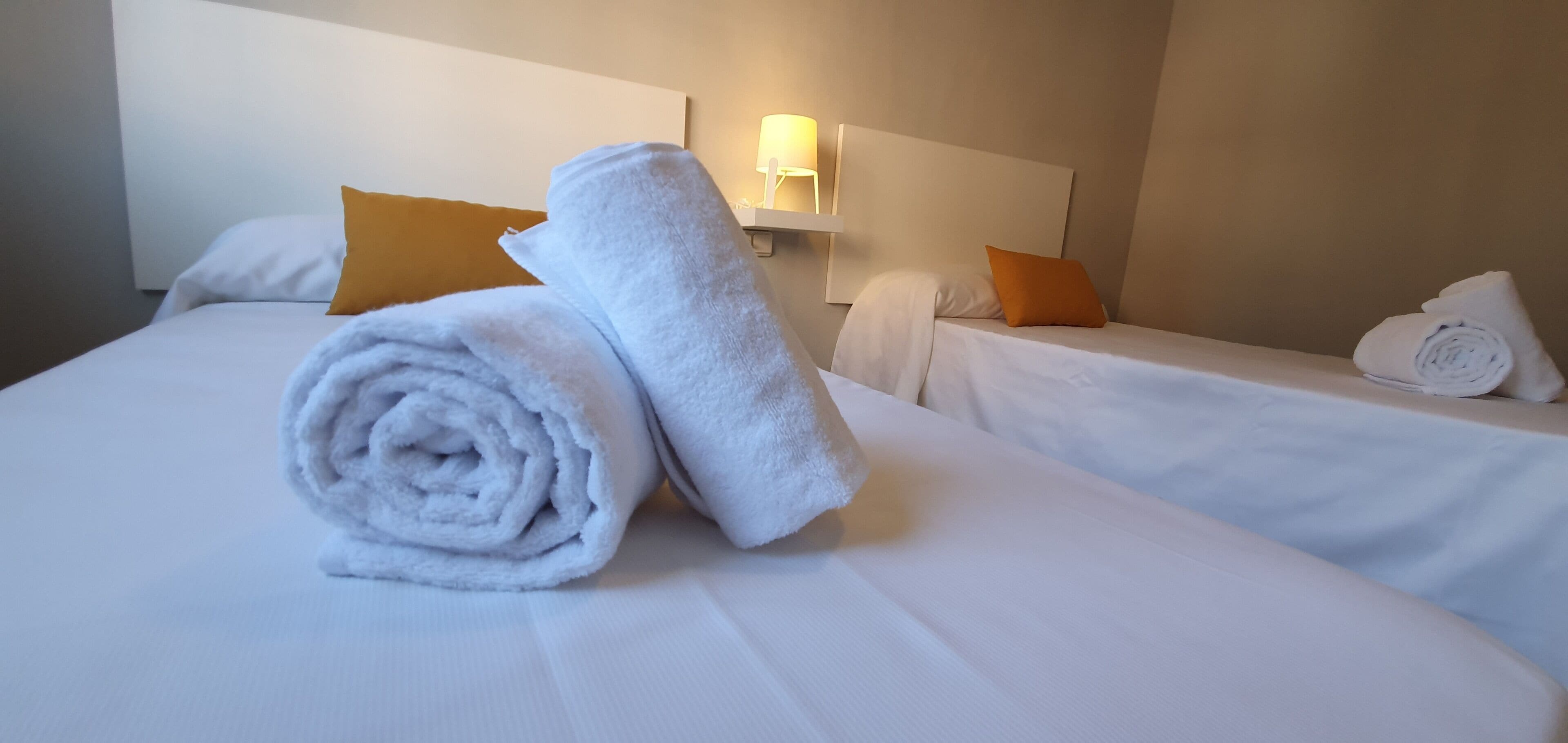 3 chambres, fer et planche à repasser, lit parapluie, Wi-Fi gratuit