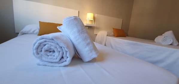 3 camere, ferro/asse da stiro, culla da viaggio, Wi-Fi gratuito