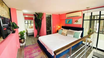 1 chambre, fer et planche Ă repasser, Wi-Fi gratuit, draps fournis