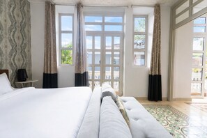 Ferros/tábuas de passar roupa, Wi-Fi de cortesia, roupa de cama