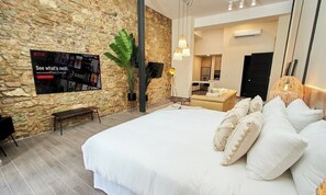 1 chambre, fer et planche à repasser, Wi-Fi gratuit, draps fournis