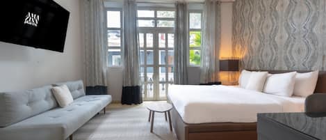 Iron/ironing board, free WiFi, bed sheets