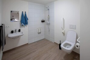 Comfort Studio | Bathroom