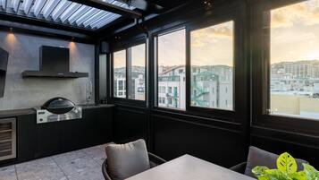 Luxe penthouse, uitzicht op stad (4 King Beds) | Terras