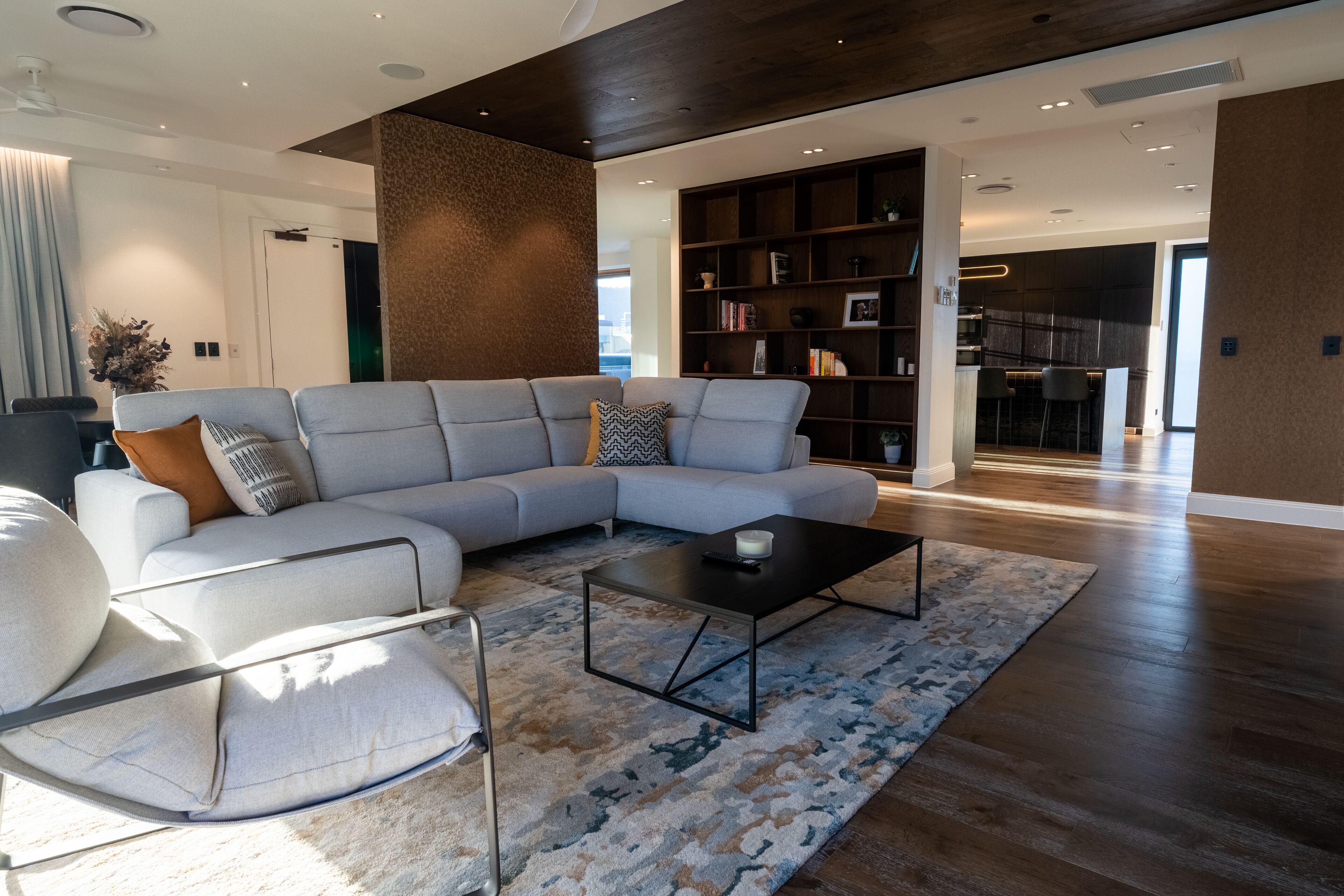 Luxury Penthouse, City View (4 King Beds) | Living area