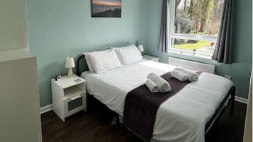 2 bedrooms, iron/ironing board, free WiFi, bed sheets