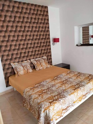 3 chambres, fer et planche Ă repasser, Wi-Fi gratuit, draps fournis
