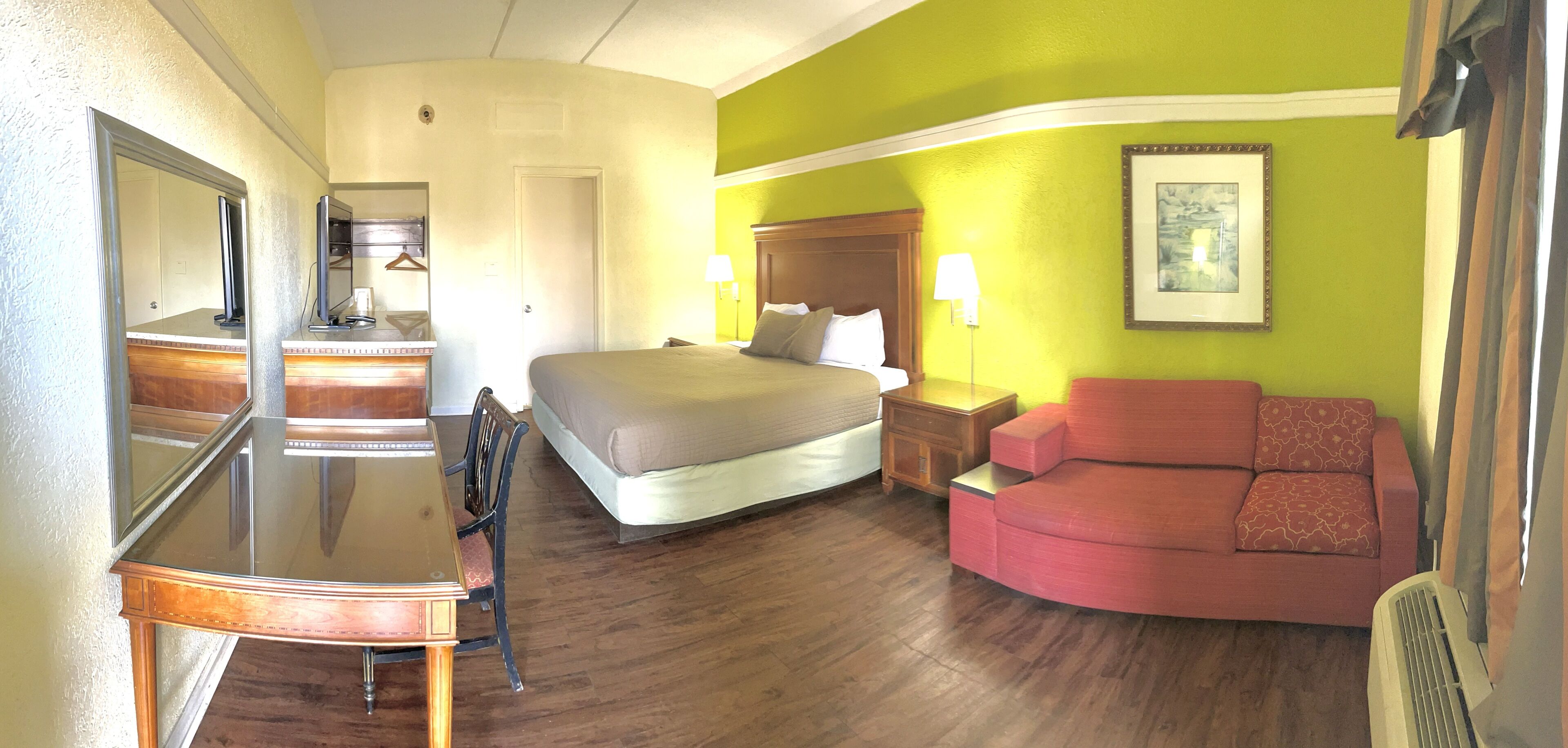 Free WiFi, bed sheets