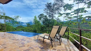 Outdoor pool, an infinity pool