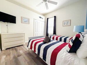 5 quartos, ferros/tábuas de passar roupa, berço de viagem, Wi-Fi