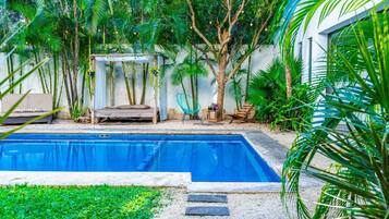 Habitación doble estándar | Decoración personalizada, muebles diferentes y wifi gratis