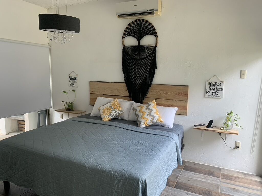 豪華雙人房 | 獨特設計、獨特裝修、免費 Wi-Fi、床單