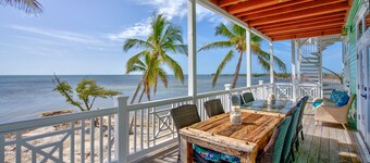 300’ Private Beach, Pool & Rooftop w Panoramic Ocean Views