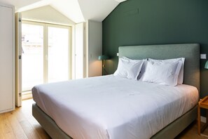 1 habitación, tabla de planchar con plancha y acceso a internet 