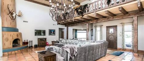 Smart TV, fireplace, table tennis, books