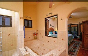 4 habitaciones, tabla de planchar con plancha y wifi gratis 