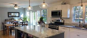 Beautiful 3 bedroom Cape with spacious deck and hot tub