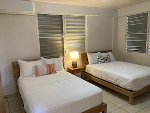 4 bedrooms, iron/ironing board, free WiFi, bed sheets - Walking distance to Boqueron, private pool, full A/C, sleeps 10 (Boquerón)
