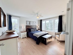 5 chambres, fer et planche à repasser, Wi-Fi, draps fournis
