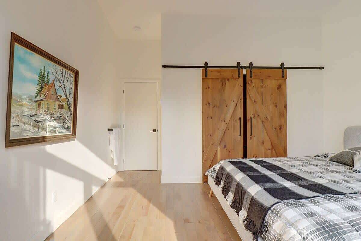 5 chambres, fer et planche à repasser, Wi-Fi, draps fournis