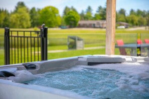 Bain à remous extérieur