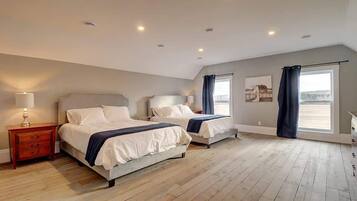 8 slaapkamers, een strijkplank/strijkijzer, wifi, beddengoed