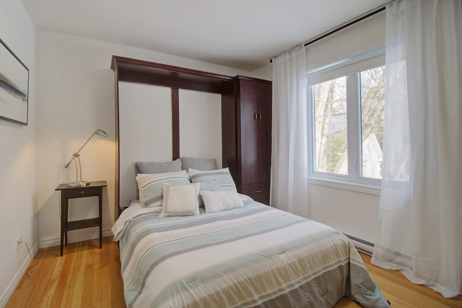 4 多间卧室、熨斗/熨衣板、WiFi  、床单