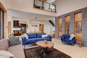 TV, fireplace, Netflix, DVD player