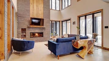 TV, fireplace, Netflix, DVD player