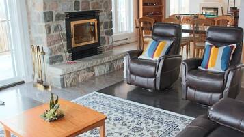 Télévision, cheminée