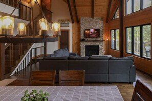 TV, fireplace, DVD player - Access to Lake Walfred - Spa - Alizée Club (Sainte-Marguerite-du-Lac-Masson)