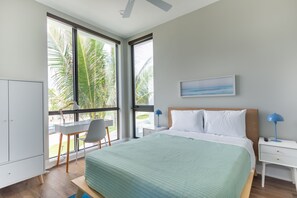 4 Schlafzimmer, Schreibtisch, Reisekinderbett, kostenloses WLAN