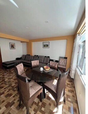 Dining - NESMAR APARTMENTS (Cusco)