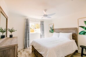 2 habitaciones, tabla de planchar con plancha, wifi y ropa de cama