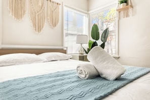 2 chambres, bureau, fer et planche à repasser, Wi-Fi gratuit