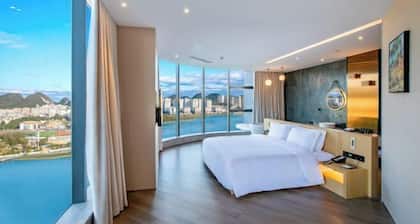 Like Hotel