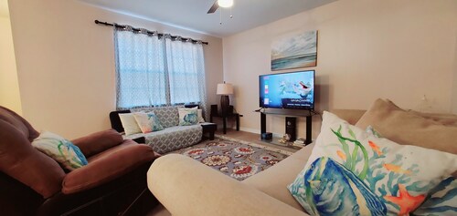 ENTIRE Place 2 Bed 2 Bath. Everything You Need for a Hassle-Free Stay in Biloxi