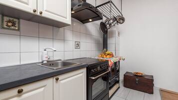 Réfrigérateur, four, plaque de cuisson, lave-vaisselle