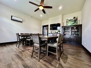 Dining - Newly Renovated Historic mansion 8 Bedrooms (Hamilton)
