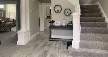 6 BR Home Just Minutes From Downtown Cincinnati