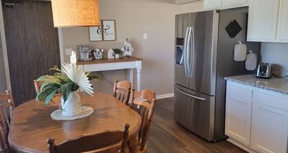 3 BDR Ranch w/ Fenced yard, laundry, garage + more