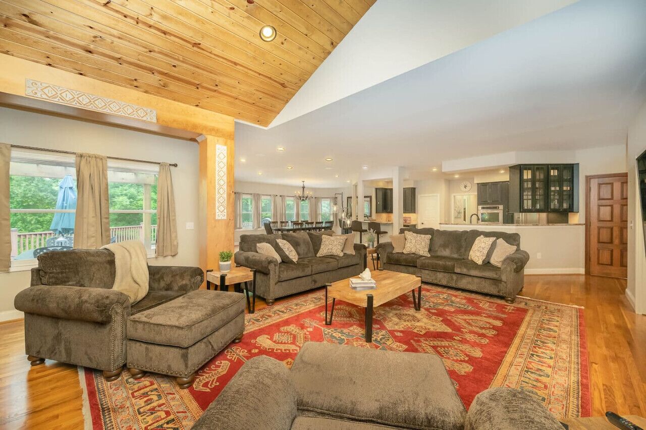 电视、壁炉、乒乓球