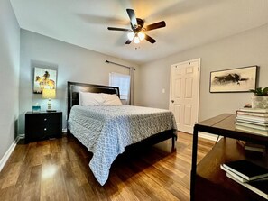 2 camere, una scrivania, ferro/asse da stiro, Wi-Fi