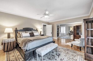 3 bedrooms, desk, iron/ironing board, WiFi