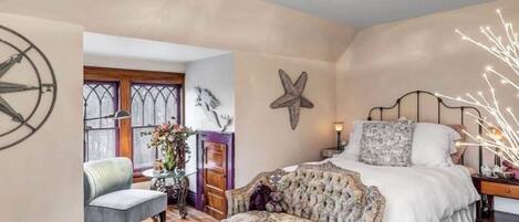 3 bedrooms, desk, iron/ironing board, WiFi