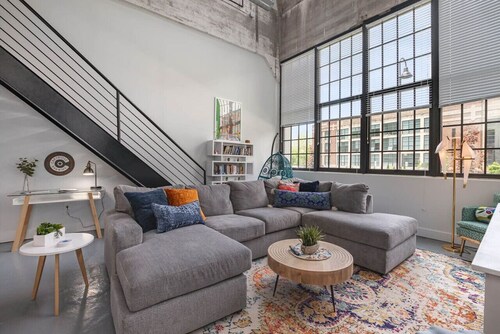 5103 Peters · New Industrial Loft on Lebanon Bike Trail !!