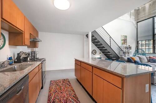 5103 Peters · New Industrial Loft on Lebanon Bike Trail !!