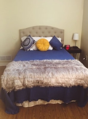 Iron/ironing board, travel cot, WiFi, bed sheets