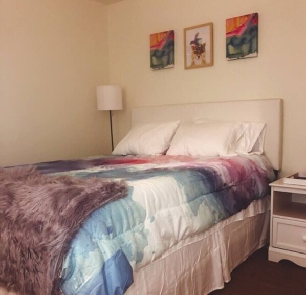 Iron/ironing board, travel crib, WiFi, bed sheets