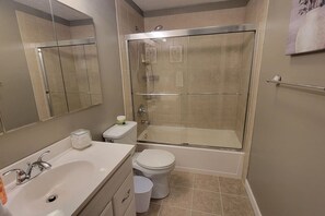 Hair dryer - Private Pool, Firepit, BBQ - A FUN place to RELAX. (Mason)